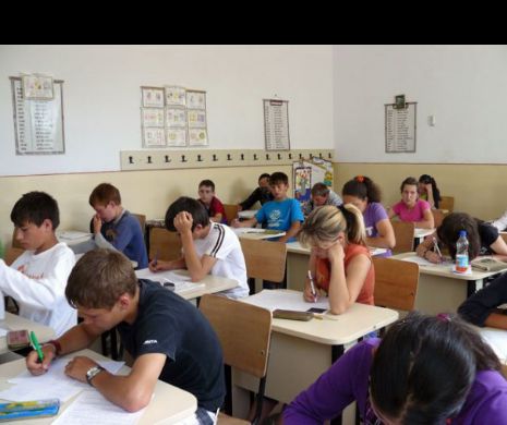 Şcoliile de Sectorul 4 fac liste pentru bursele elevilor