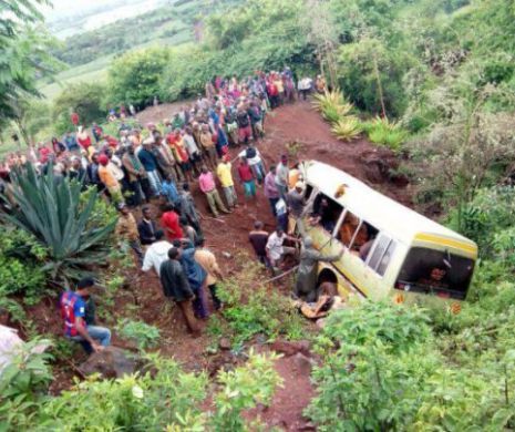Tragedie NAȚIONALĂ în Tanzania. 32 de copii au MURIT după ce au căzut în PRĂPASTIE