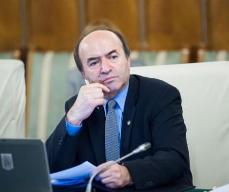 Tudorel Toader s-a răzgândit subit cu arhiva SIPA: „Nu știu dacă desecretizarea va fi totală sau parțială”