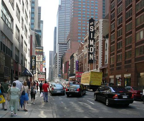 ALERTĂ ÎN NEW YORK! Cel puțin 10 pietoni răniți, după ce o mașină i-a lovit