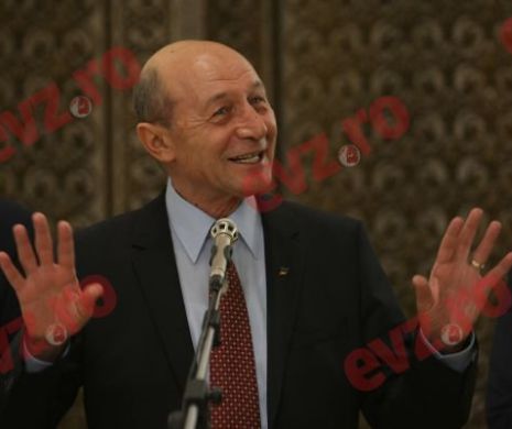 Băsescu IRONIZEAZĂ miniștrii demisionari: „Culmea penibilului!”