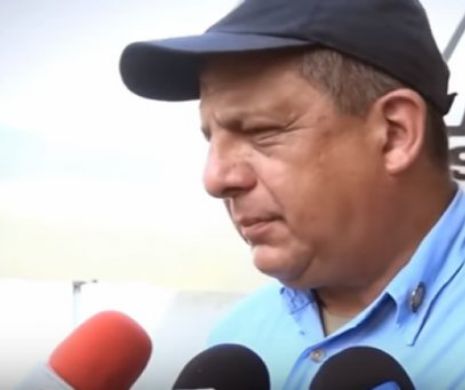 Ce a ÎNGHIŢIT  președintele din Costa Rica în timpul unui interviu!