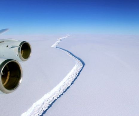 Dezastru la Polul Sud. Se rupe Antarctica - IMAGINI dramatice