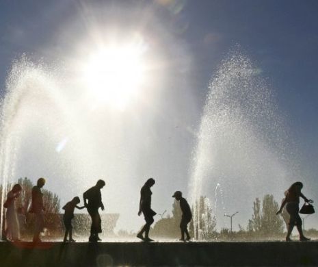 Două săptămâni fierbinţi, presărate cu averse