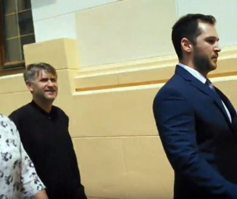 Pomohaci a venit la ședința consistoriului bisericesc unde i se decide soarta.
