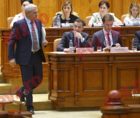 RĂSTURNARE de situație în plină CRIZĂ politică! Cine l-ar fi CONVINS pe Grindeanu să nu demisioneze