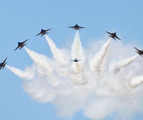 SHOW AVIATIC. Surprize de Ziua Porților Deschise de la școala de piloți Boboc
