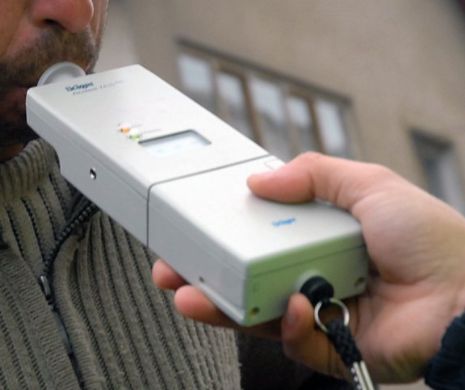 Șofer din Strehaia oprit de polițiști, în pragul comei alcoolice