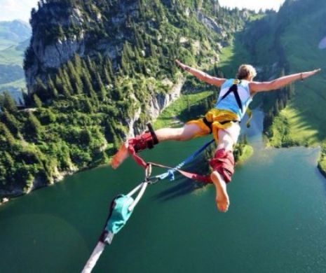 TRAGEDIE la bungee jumping. A MURIT pentru că instructorul nu vorbea engleză