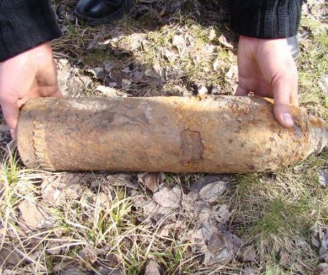 Un POLIŢIST a devenit VEDETĂ pe INTERNET cu o afacere IREALĂ. Licitaţie EXPLOZIVĂ la Coţofenii din Faţă