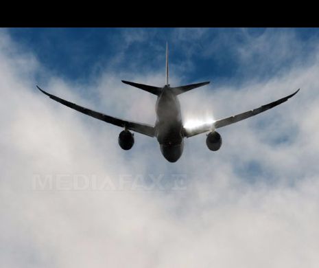 ALERTĂ CU BOMBĂ, la bordul unui avion! Aeronava a aterizat DE URGENȚĂ. Ce s-a descoperit