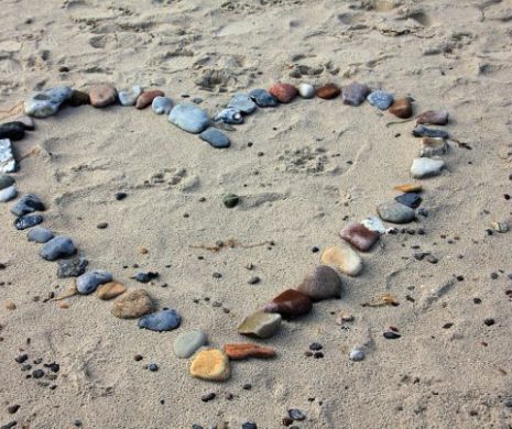 ATENȚIE ce VACANȚE vă cumpărați de pe INTERNET! Cea mai nouă METODĂ folosită de HOȚI