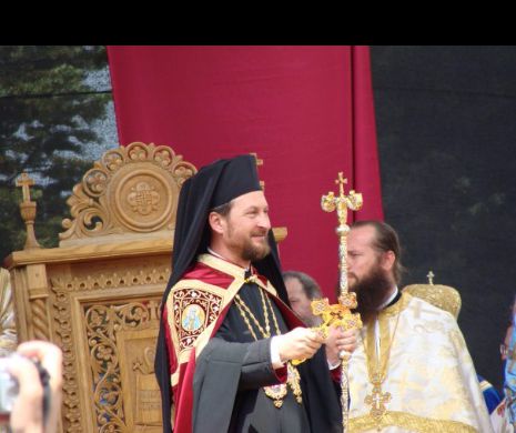 Episcopul Hușilor a luat prima decizie după scandalul sexual. Sîmbătă a PĂRĂSIT țara - FOTO
