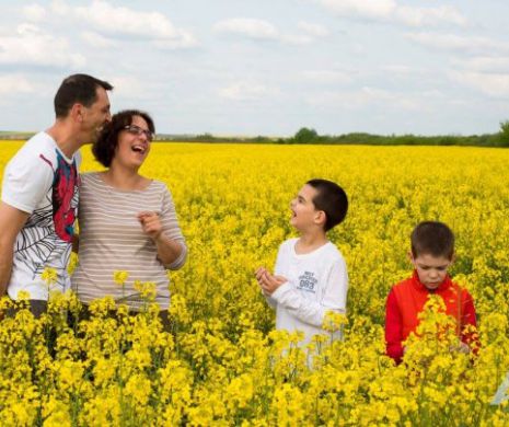 Funcționar ANAF: ”A greși e omenește!”. Banii primiți de doi copii autiști prin redirecționarea a 2% din venituri, depuși în contul altui ONG, care i-a cheltuit și nu îi poate returna