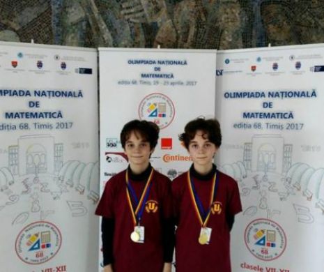 Gemeni GENIALI! Matematicienii de 13 ani au lăsat INMĂRMURITĂ audiența