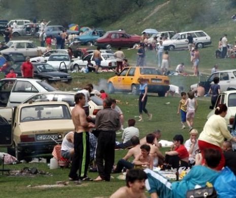 Guvernul DECIDE dacă vom avea o MINIVACANȚĂ în AUGUST