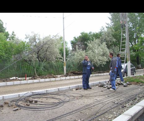 Județul Neamț, DEVASTAT de furtuni! OPT localități nu mai au curent electric