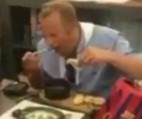 Motivul INCREDIBIL pentru care un primar a fost obligat să mănânce un ȘOBOLAN: „Seamănă cu carnea de iepure” - VIDEO