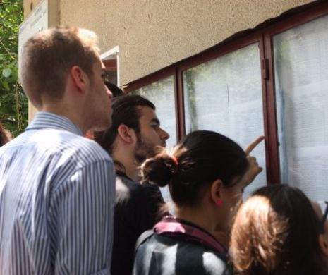 Ponturi pentru viitorii studenți. Cum pot profita absolvenții de notele mari de la BAC