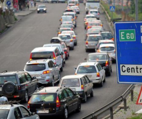TRAFIC bară la bară pe VALEA PRAHOVEI. Ce RUTE recomandă POLIŢIA