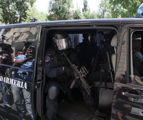 Cămătarul-colonel Corcodel, blindat de cardurile subordonaților datornici