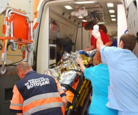 Căruță plină cu oameni, lovită de un autoturism. Oamenii se întorceau de la Zilele Bistriței