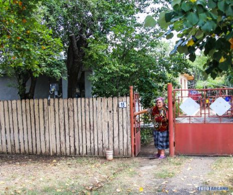 CASA BÂNTUITĂ DIN GIURGIU. O familie terotizată zi și noapte. POLIȚIA ȘI PREOTUL, chemați să vadă fantomele