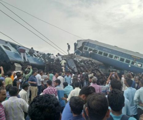 CATASTROFĂ FEROVIARĂ! Un tren a DERAIAT. Cel puțin zece MORȚI și zeci de răniți