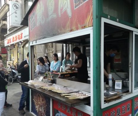 CHINA, locul în care ocul în care oamenii nu zâmbesc