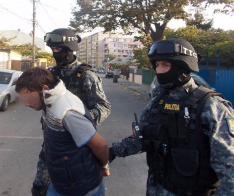 MINORI VIOLENȚI, din Constanța, arestați pentru TÂLHĂRIE