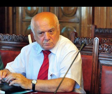 Primar al Caracalului 28 de ani, două condamnări şi o trimitere în judecată într-o săptămână