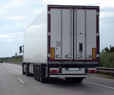 Restricțiile de circulație pentru autovehicule mari INTRĂ în vigoare de DUMINICĂ