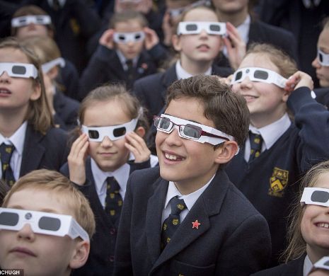 România, sub eclipsă parțială de Lună. Ce susțineau strămoșii noștri că se întîmplă