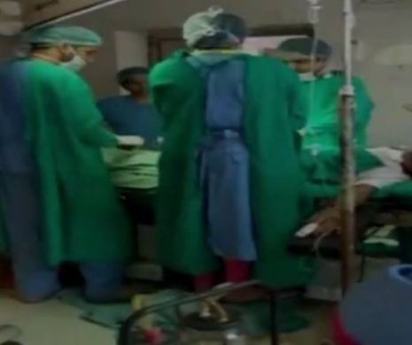 Un BEBELUŞ a murit chiar înainte de a fi NĂSCUT, din cauza a doi MEDICI care au început să se certe