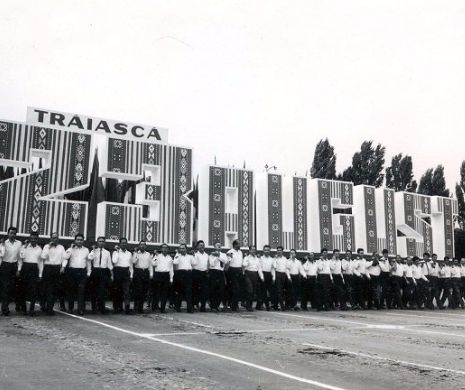 Ziua când toată ţara defila sub atenta îndrumare a conducătorilor comunişti