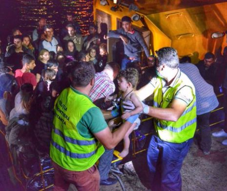 ASALTUL MIGRANȚILOR pe litoral ia AMPLOARE. Peste 150 irakieni și iranieni au debarcat la Midia