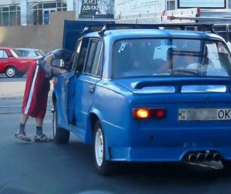 Fast and furious în Rusia! N-au bani, dar îşi modifică maşinile. Când le vezi, nu poţi decât să răzi – Galerie foto