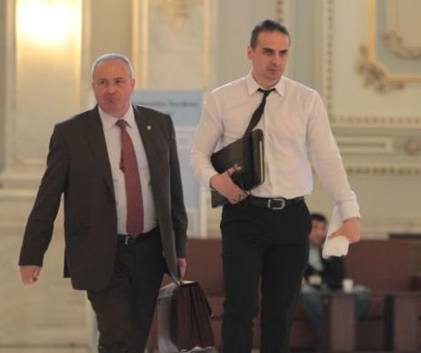 Iulian Cristache, președintele FNAP: „Vobim de manuale de sport, iar în sate copiii nu bat mingea, ci bidonul de plastic”