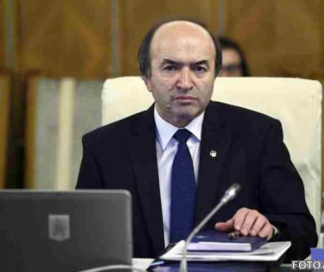 Ministrul Justiţiei, Tudorel Toader, ACŢIONEAZĂ ŞI DUMINICA. Anunţul de ULTIMĂ ORĂ vizează o PROBLEMĂ GRAVĂ