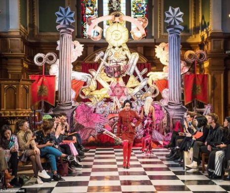 Săptămâna modei la Londra sub însemnele SATANICE şi MASONICE. Imaginile sunt ŞOCANTE