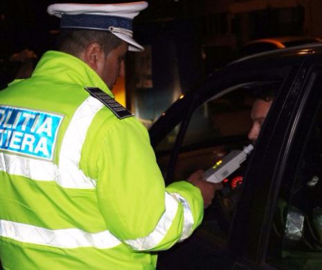 ȘOFER prins în trafic, de polițiști, cu ALCOOLEMIE URIAȘĂ. Conducea o MAȘINĂ FURATĂ din Constanța