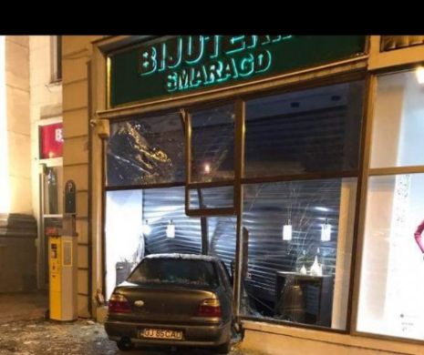 Un gorjean a ”zburat” cu Cielo prin geamul unei bijuterii
