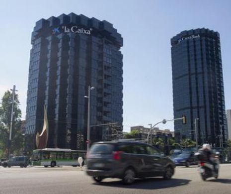 A început EXODUL. Bănci şi corporaţii PĂRĂSESC teritoriul Cataloniei