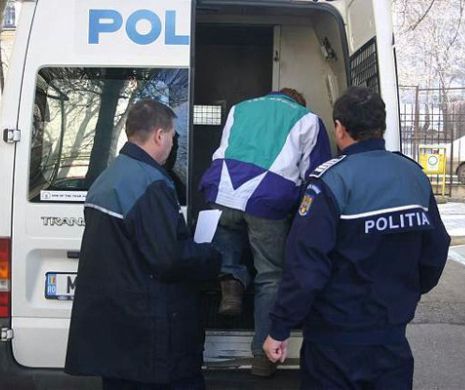 Elevă violată săptămâni la rând, de un bărbat care-i putea fi bunic