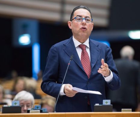 Gianni Pittella, liderul Grupului Socialiștilot din Parlamentul European: „Cetățenii europeni vor să știe că marile multinaționale plătesc taxe la fel ca ei!”