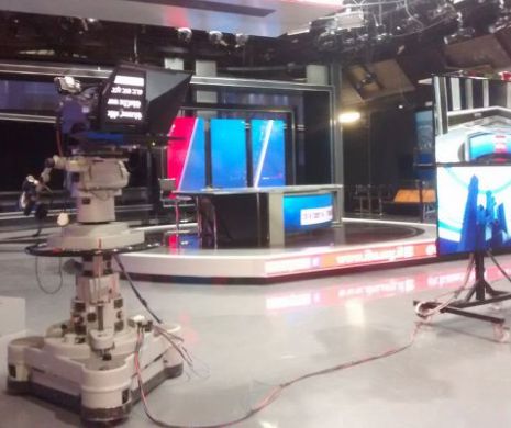 O VEDETĂ TV A FOST CONCEDIATĂ după o şedinţă furtunoasă. FĂRĂ PRECEDENT în televiziunile din România. NEWS ALERT!