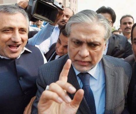Pakistan: Mandat de arestare pentru ministrul de finanțe