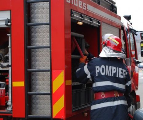 PANICĂ generală într-o stațiune cunoscută. Pompierii se LUPTĂ cu flăcările de DOUĂ ORE. Peste 200 de persoane, EVACUATE