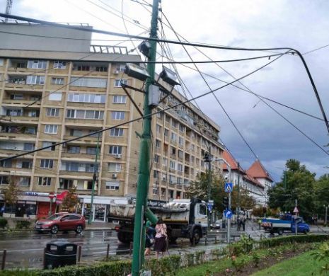 RUPȚI de CIVILIZAȚIE după FURTUNILE din țară. Vremea a făcut PAGUBE semnificative