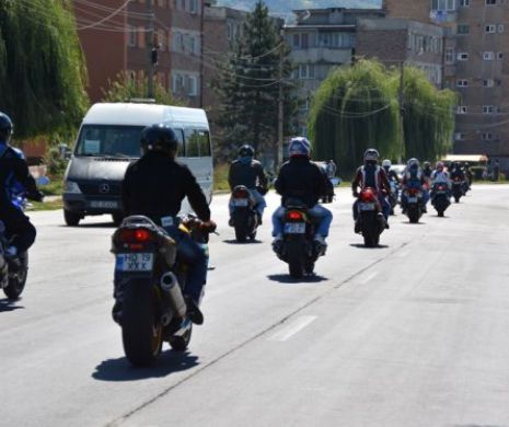 ȘOCANT! Un fost PRIMAR a OMORÂT un BIKER și a dat PETRECERE după ce a SCĂPAT de PUȘCĂRIE
